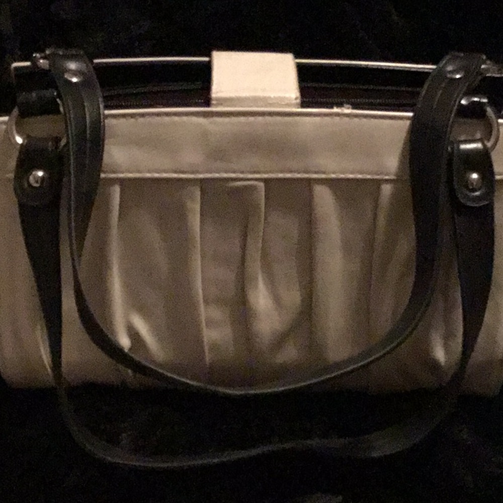 Purse - Picture 2 of 3
